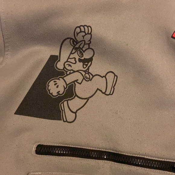 Medium boys Super Mario hoodie - Picture 3 of 5